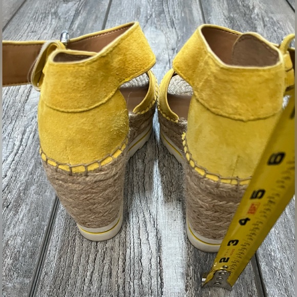 Marc Fisher Yellow Suede Espadrille Wedged Sandals - 6.5 M - Picture 5 of 8